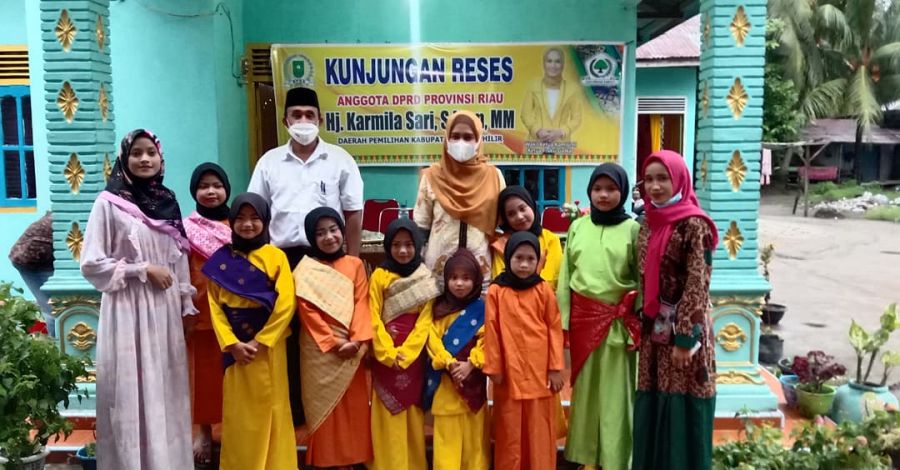 Karmila Sari DPRD Provinsi Riau Peduli Kemajuan Seni Budaya Siap Mendukung Komunitas Tepak Sirih