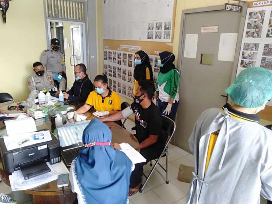 Polsek TPTM Amankan Pelaksanaan Vaksinasi  Masal Di Ujung Tanjung