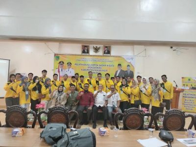 Rahmat Pantun Dan Rapi Pokdarwis Tepak Sirih Mengikuti Pelatihan Pokdarwis Tahun 2022